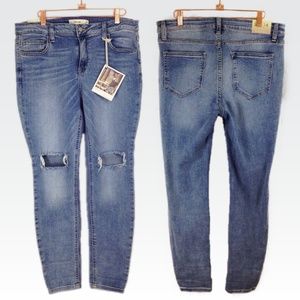 Cello Jeans | 14 | Med. Wash Denim Open Knee Jeans